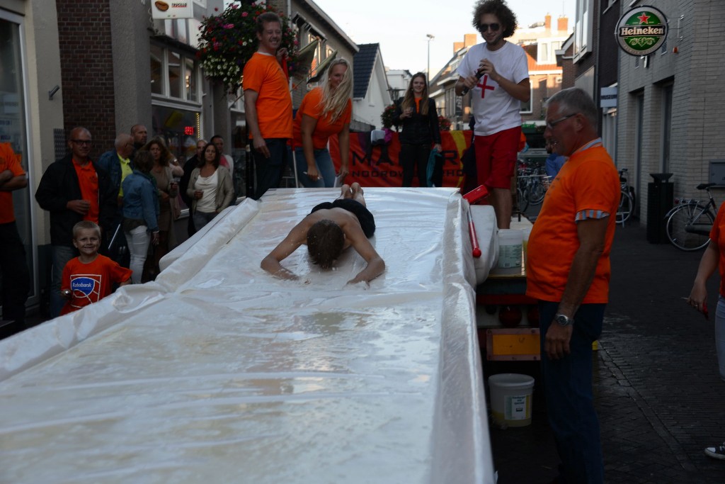 ../Images/Donderdag kermis 327.jpg